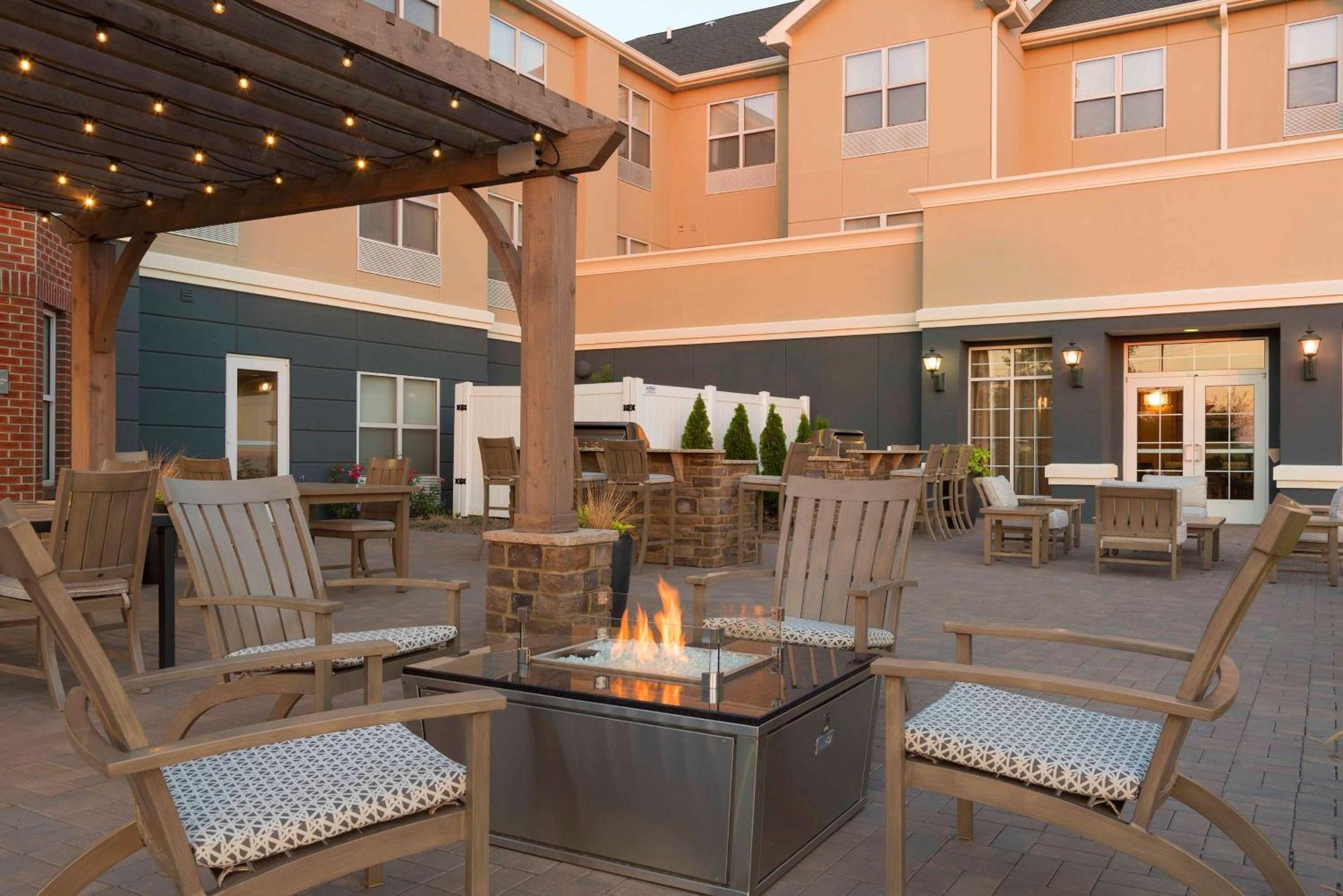 Homewood Suites By Hilton Indianapolis Airport / Plainfield Extérieur photo